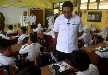 Respons Pemerintah Soal Insiden Keracunan Makan Bergizi Gratis di Sukoharjo