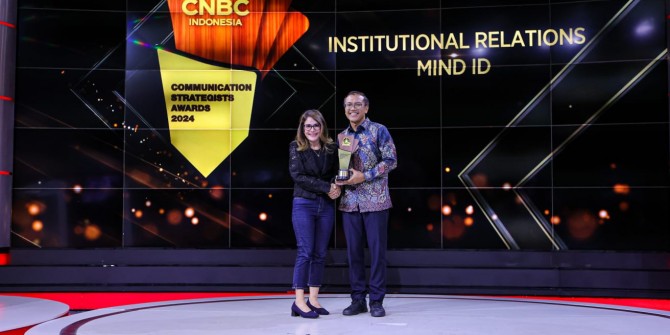 Penggawa Corporate Communication MIND ID Selly Adriatika Raih Trofi CSA 2024