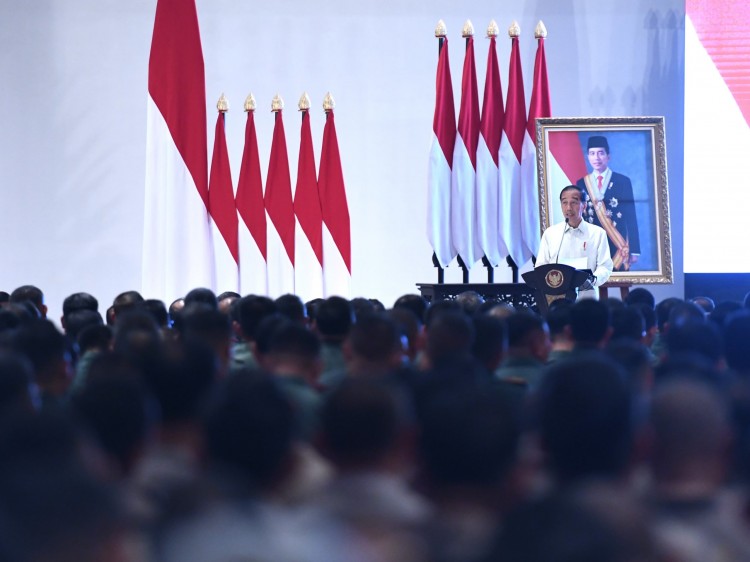 Presiden Jokowi Minta TNI/Polri Bangun Kepercayaan Publik Secara Humanis