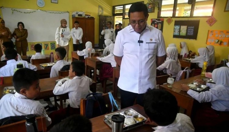 Respons Pemerintah Soal Insiden Keracunan Makan Bergizi Gratis di Sukoharjo