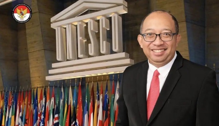 Dosen Komunikasi UNAIR Jadi Wakil Delegasi Tetap RI untuk UNESCO